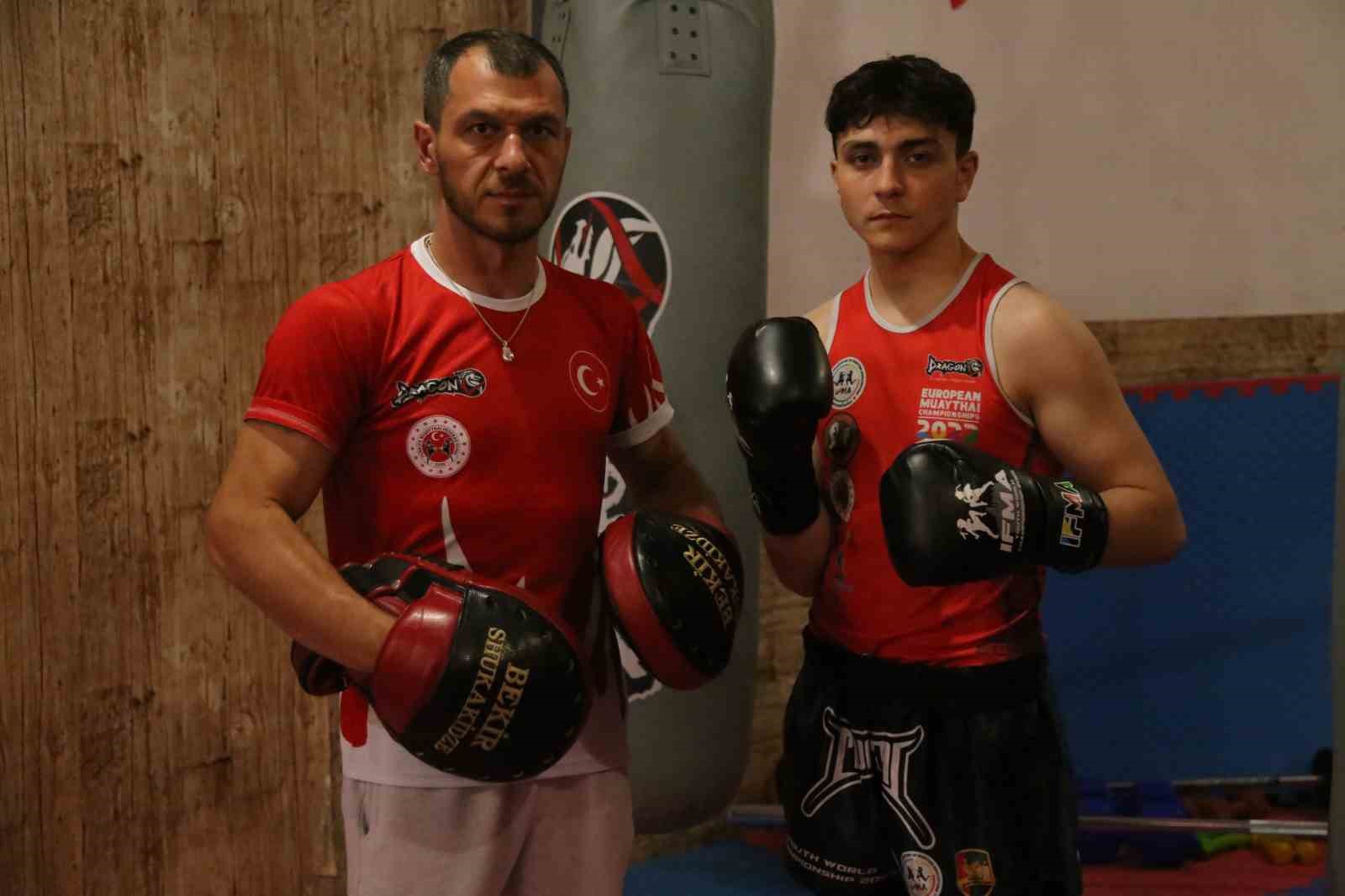 Sokaktan geçerken gördüğü spor salonu hayatını değiştirdi: Şimdi dünya şampiyonluğu peşinde 11 sokaktan gecerken gordugu spor salonu hayatini degistirdi simdi dunya sampiyonlugu pesinde 7 4y1GRTzj