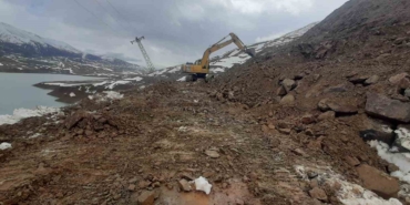 solhanda-heyelan-ve-yol-cokmesine-karsi-yogun-mesai-3yczgj7Z.jpg