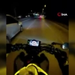 sollamak-isterken-otomobile-carpti-motosikletteki-2-kisi-olumden-dondu-sduuUkgN.jpg