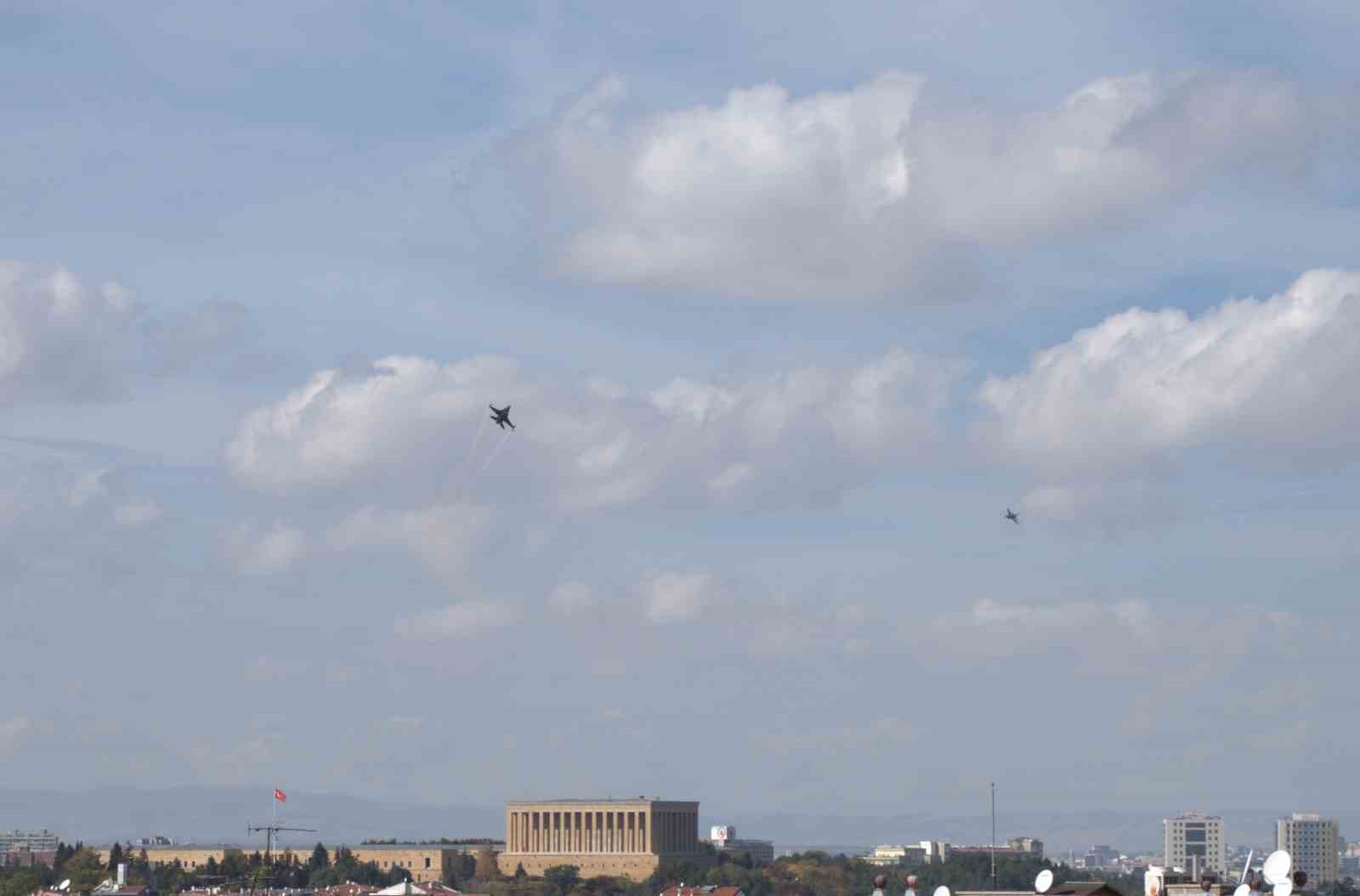 soloturk anitkabir semalarinda cevre tanima ucusunu icra etti 3 Oc8ZhUep