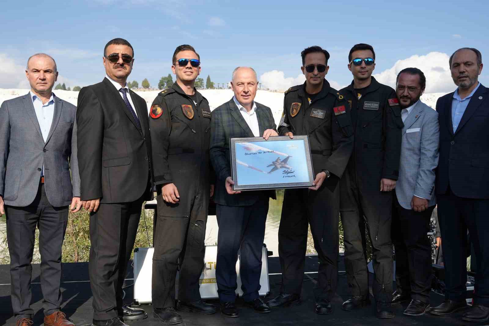 soloturkten pamukkale semalarinda cumhuriyet coskusu 10 WeI5hQwS