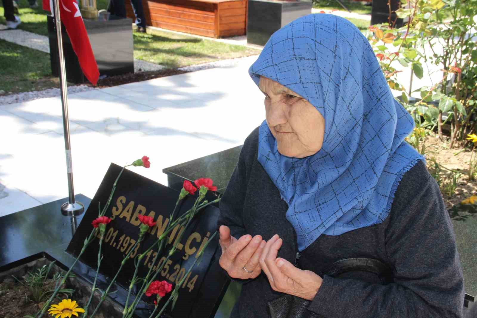 soma maden sehitleri mezarlari basinda anildi 12 tpcAriT3