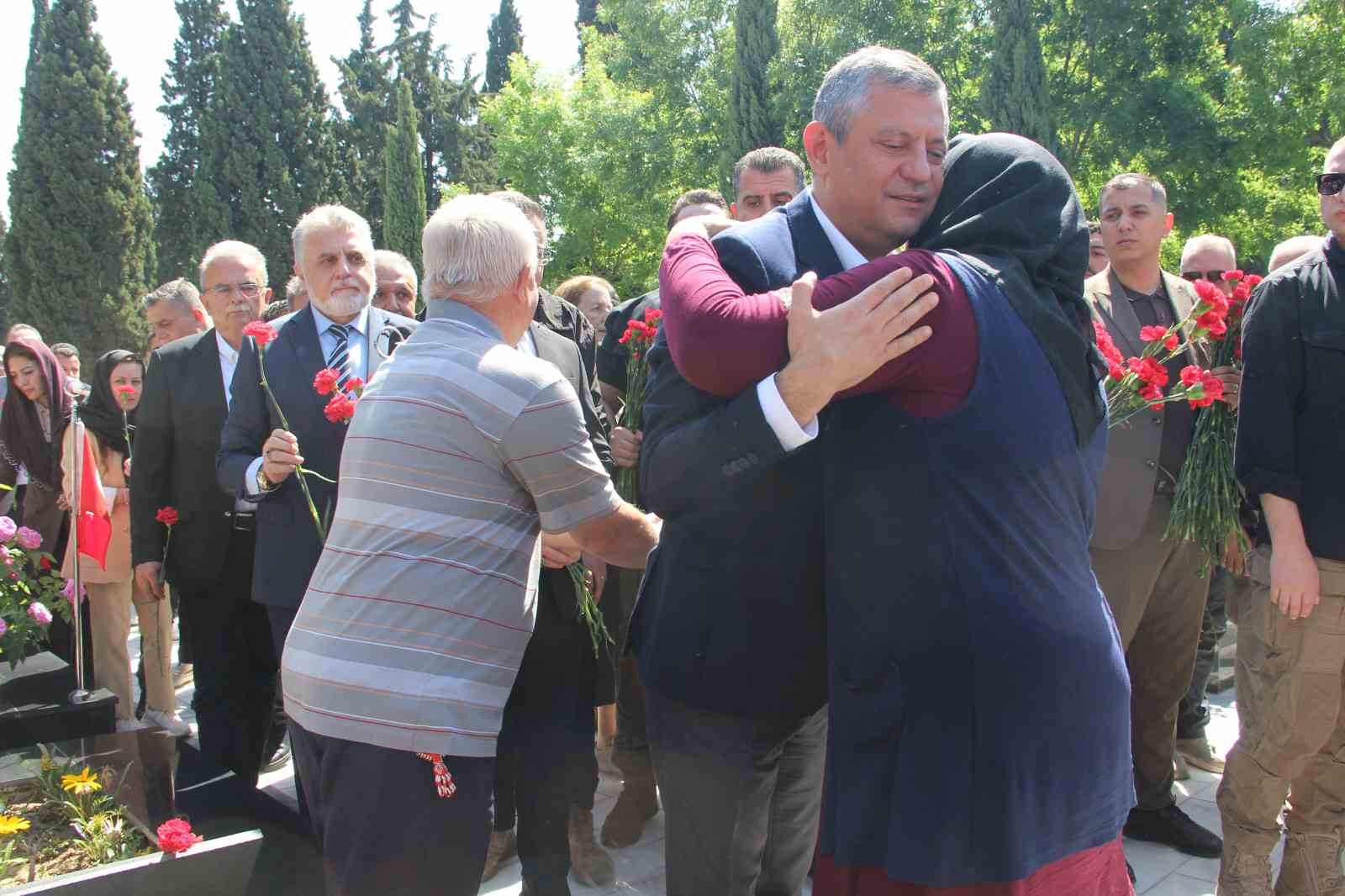 soma maden sehitleri mezarlari basinda anildi 8 4TzUtTaI