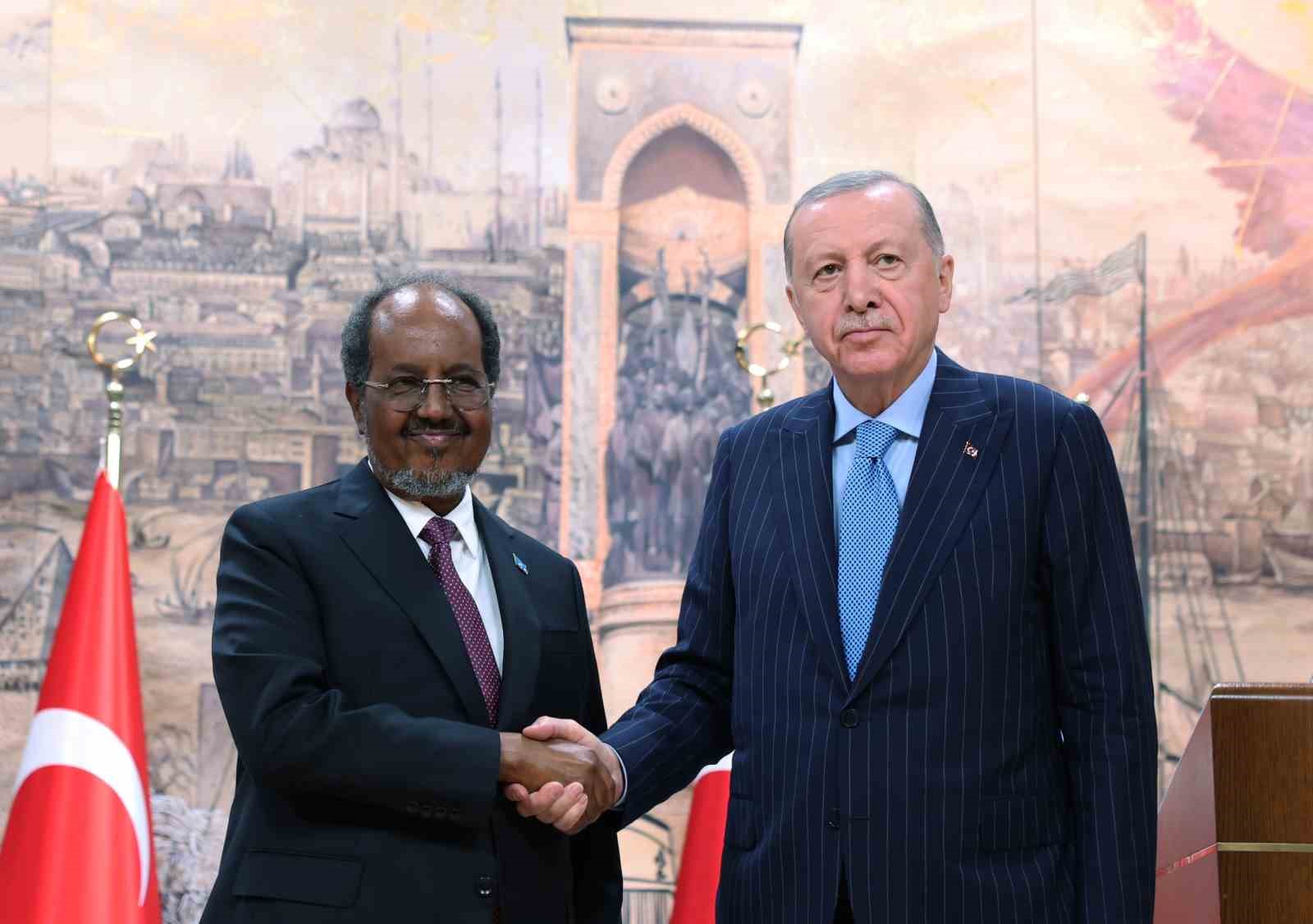 somali cumhurbaskani mahmud netanyahunun bu saldirgan tavri somaliyi de iceren bu tavri kabul edilemez y8duuFXG