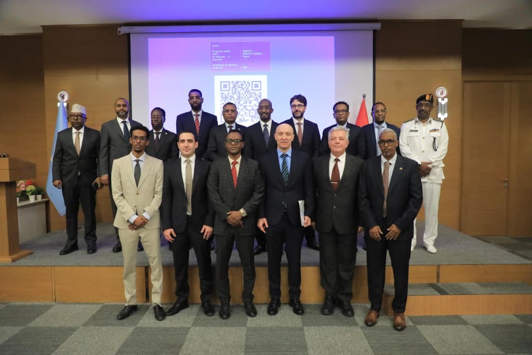 somalide ergun reis a gemisine uluslararasi balikcilik lisansi verildi 1 XskWN1RX