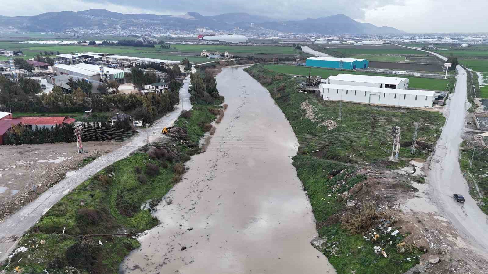 Son 65 yılın en kurak yılıyla yok olma noktasına gelen Asi Nehri’nde yağışlarla birlikte debi yükseldi 10 son 65 yilin en kurak yiliyla yok olma noktasina gelen asi nehrinde yagislarla birlikte byYntTsQ