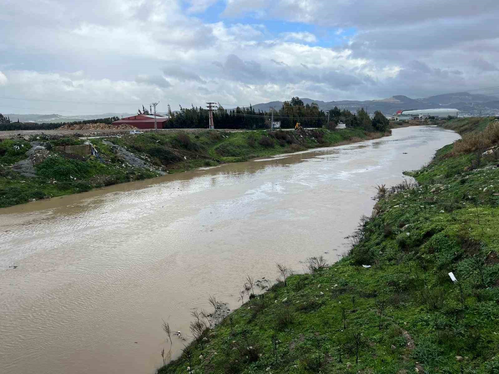 Son 65 yılın en kurak yılıyla yok olma noktasına gelen Asi Nehri’nde yağışlarla birlikte debi yükseldi 7 son 65 yilin en kurak yiliyla yok olma noktasina gelen asi nehrinde yagislarla birlikte cXEfaIqG