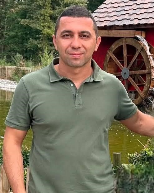 son veda yurek yakti kucuk kiz babasini tebessumle ugurladi 12 BAeijrNP