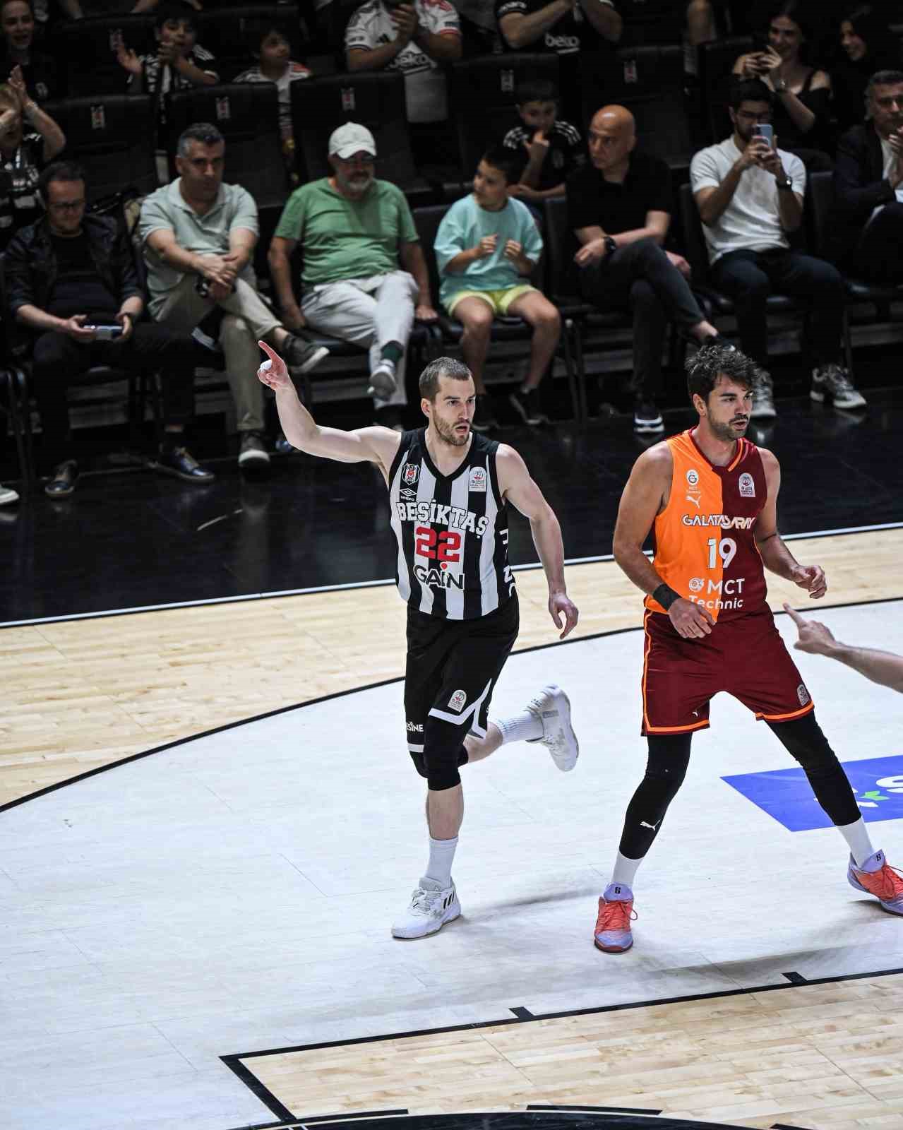 son yari finalist besiktas 1 2kZ97HLa
