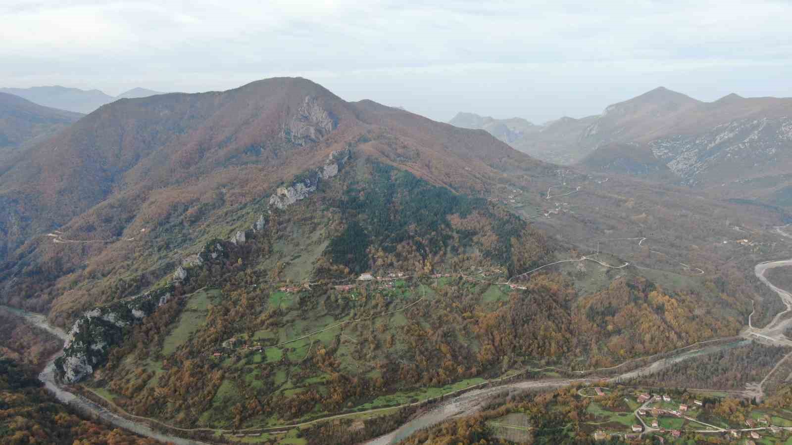 sonbahara burunen ormanlar ve cam kokulu evler mest ediyor 4 j8nfEkhT