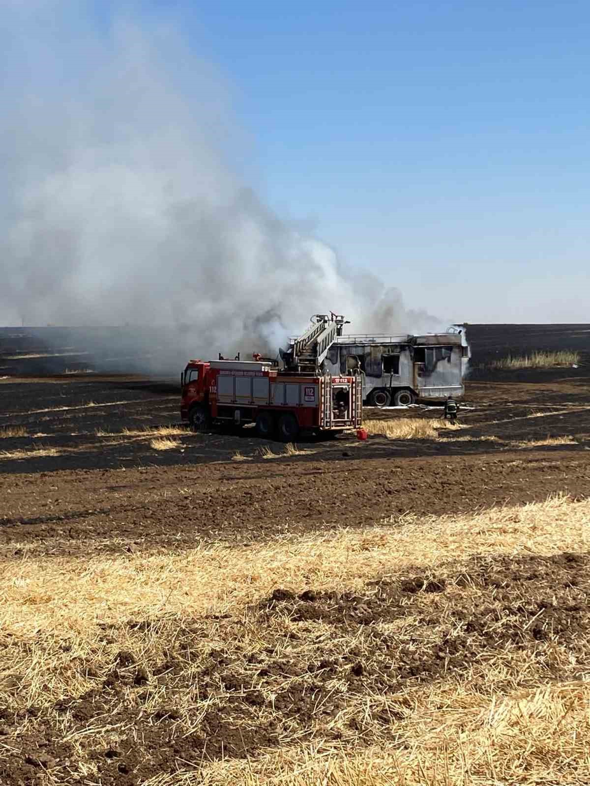 sondaj araci ile iscilerin kaldigi karavan yandi 3 yarali 2 VYXNqK77
