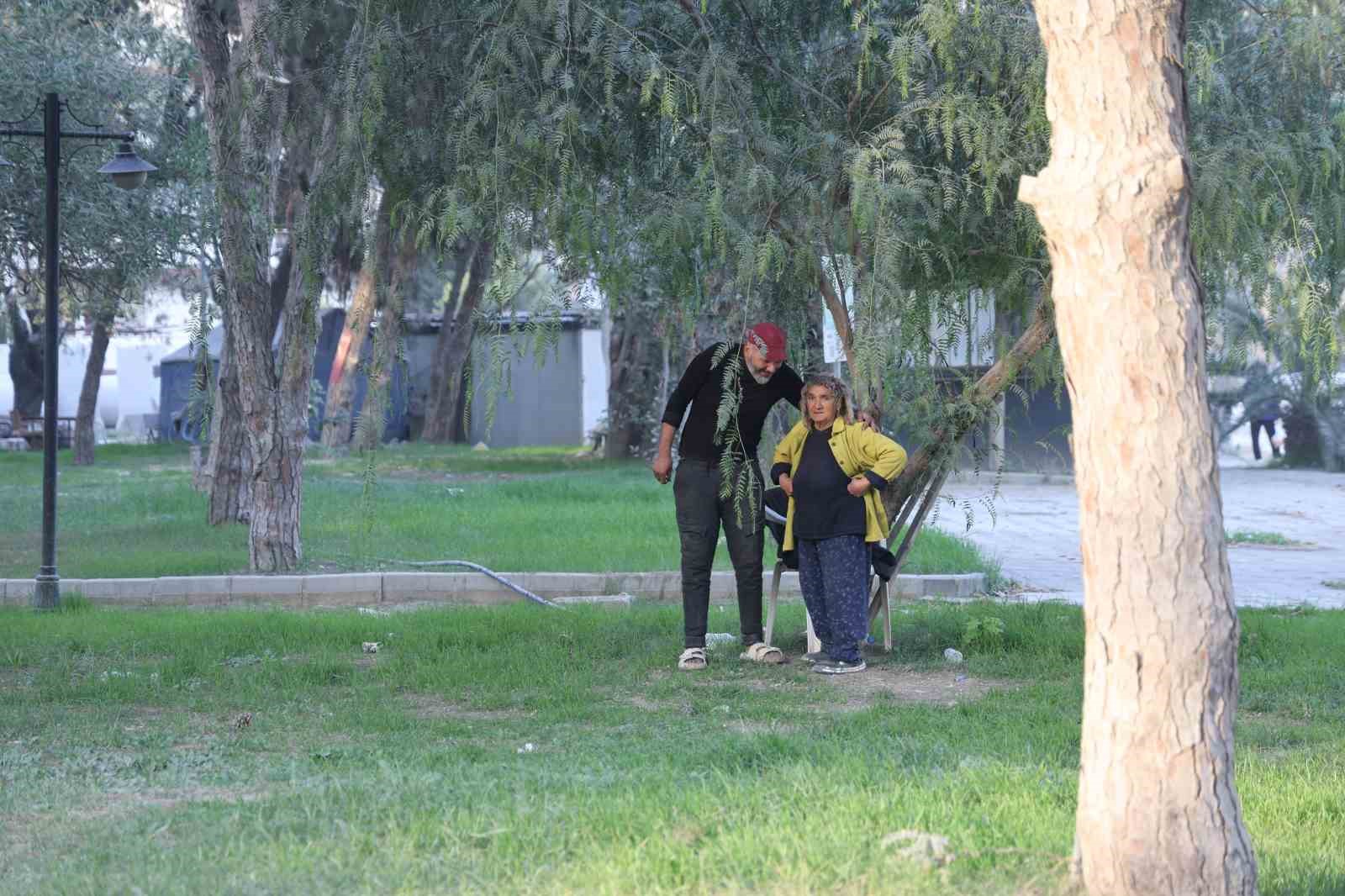 Sorunları son bulsun diye başladığı alkol 5 yılda hayatını karattı, şimdiyse gençlerden tek isteği alkol tüketmemeleri 6 sorunlari son bulsun diye basladigi alkol 5 yilda hayatini karatti simdiyse genclerden tek istegi VZtRcehK