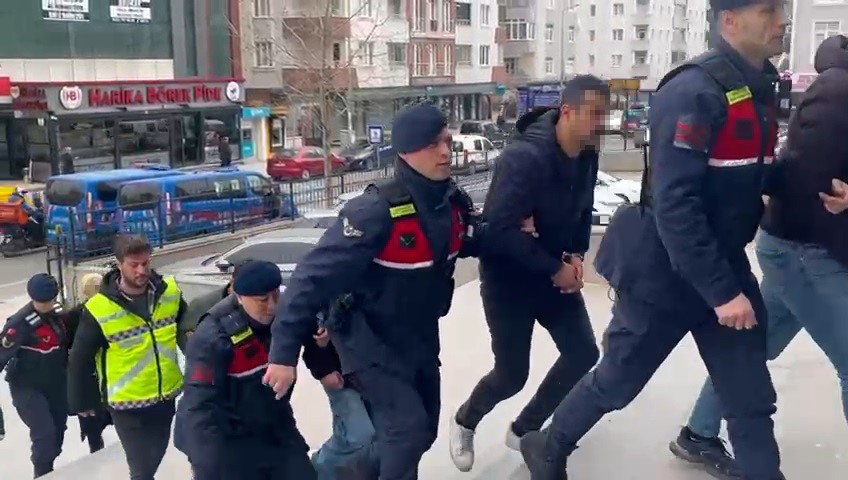 sosyal medya dolandiricilari yakalandi 1 W53WEw3P