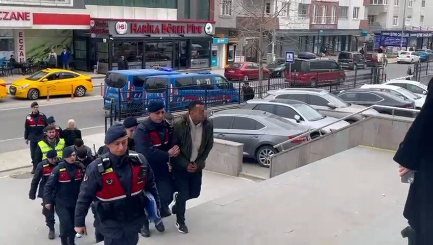 sosyal medya dolandiricilari yakalandi 3 qLdb2llG