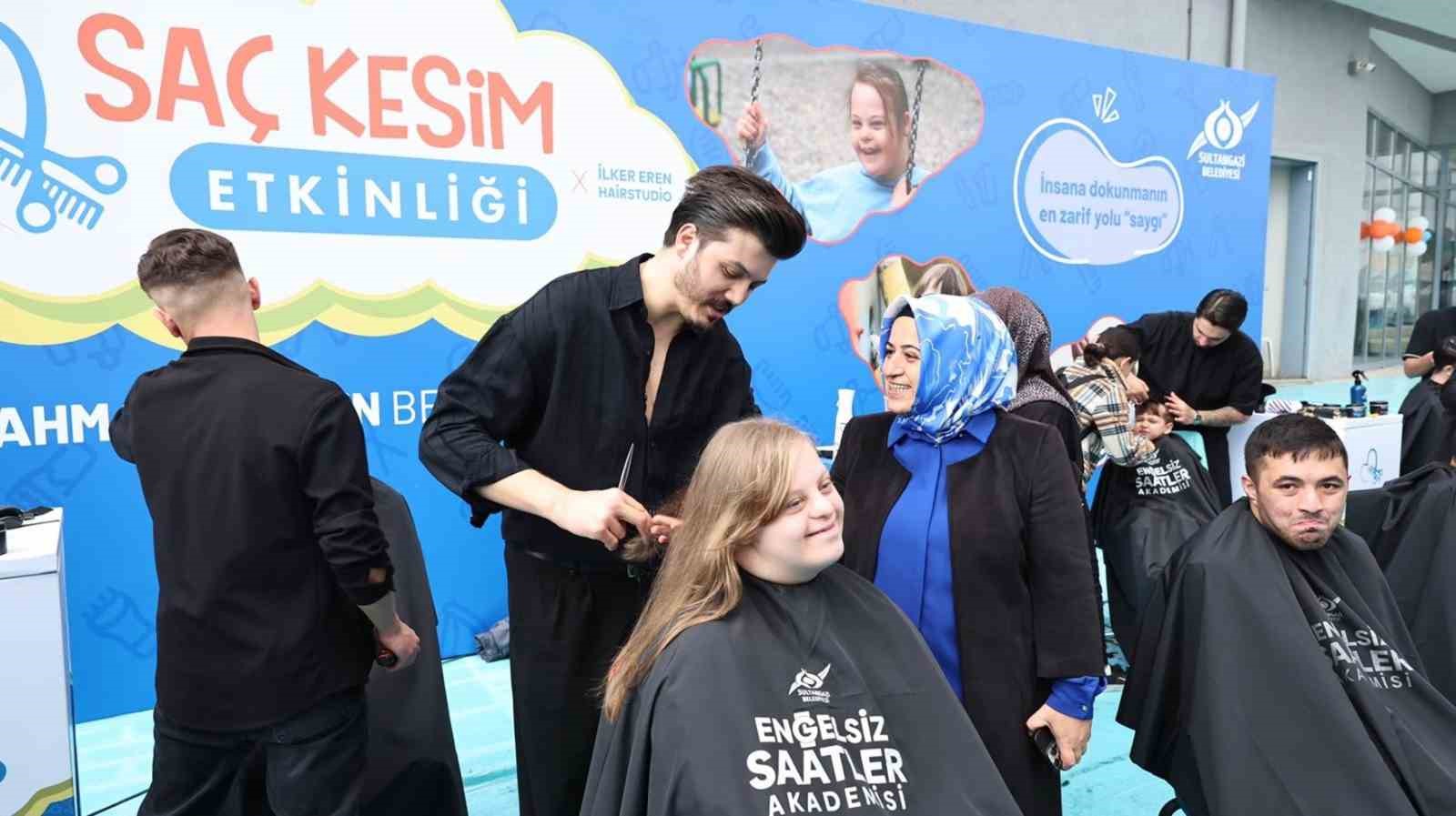 Sosyal medya fenomeni kardeşler engelli bireylerle Saç Kesim Etkinliği düzenledi 5 sosyal medya fenomeni kardesler engelli bireylerle sac kesim etkinligi duzenledi 1 LvmOgKbL