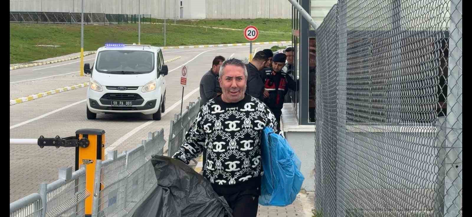 sosyal medya fenomeni murat ovuc tahliye edildi 1