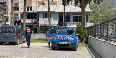 sosyal-medya-hesabindan-tehdit-paylasimlari-yapan-ogretmen-akil-hastanesine-yatirildi-lq7G2vii.jpg