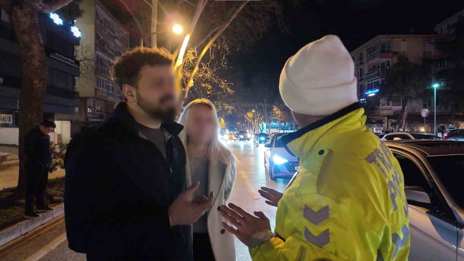 sosyal medya ugruna toplam cezayi kendi aracina kesilmis gibi paylasti gercek ortaya cikti 0 P7Saez2P