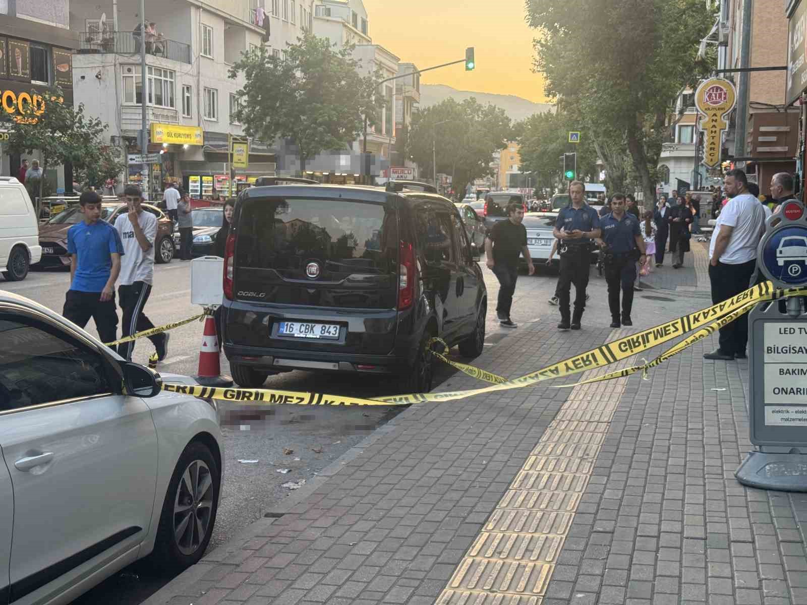 sosyal medyada baslayan husumet kanli bitti 22 yasindaki genc olduruldu 1 hrzu1nel