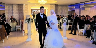 sosyal-medyada-gundem-olan-cift-dunyaevine-girdi-uvthH3LW.jpg