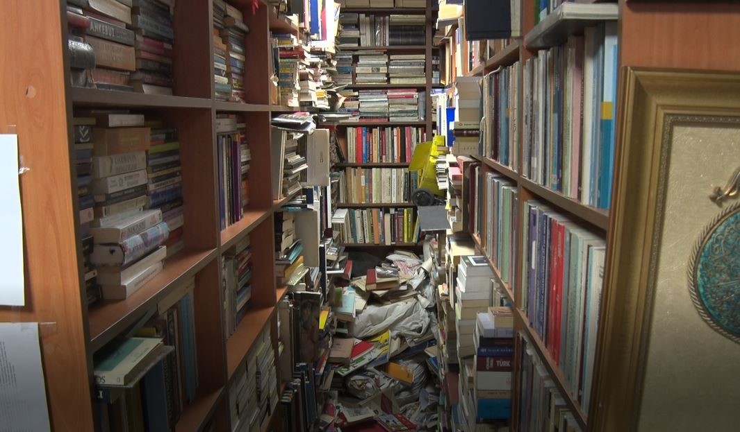 sosyal medyada kitap okumak cahilliktir diyen adamin skec cektigi ortaya cikti 4 jcRzn8e4