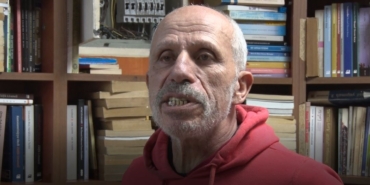 sosyal-medyada-kitap-okumak-cahilliktir-diyen-adamin-skec-cektigi-ortaya-cikti-pAtgnDTx.jpg