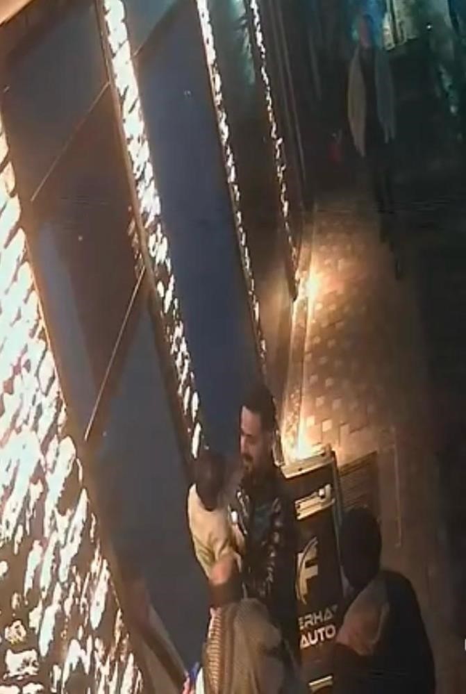 sosyal medyada ogrendigi heimlich manevrasi bebegin hayatini kurtardi 2 7asTNvac