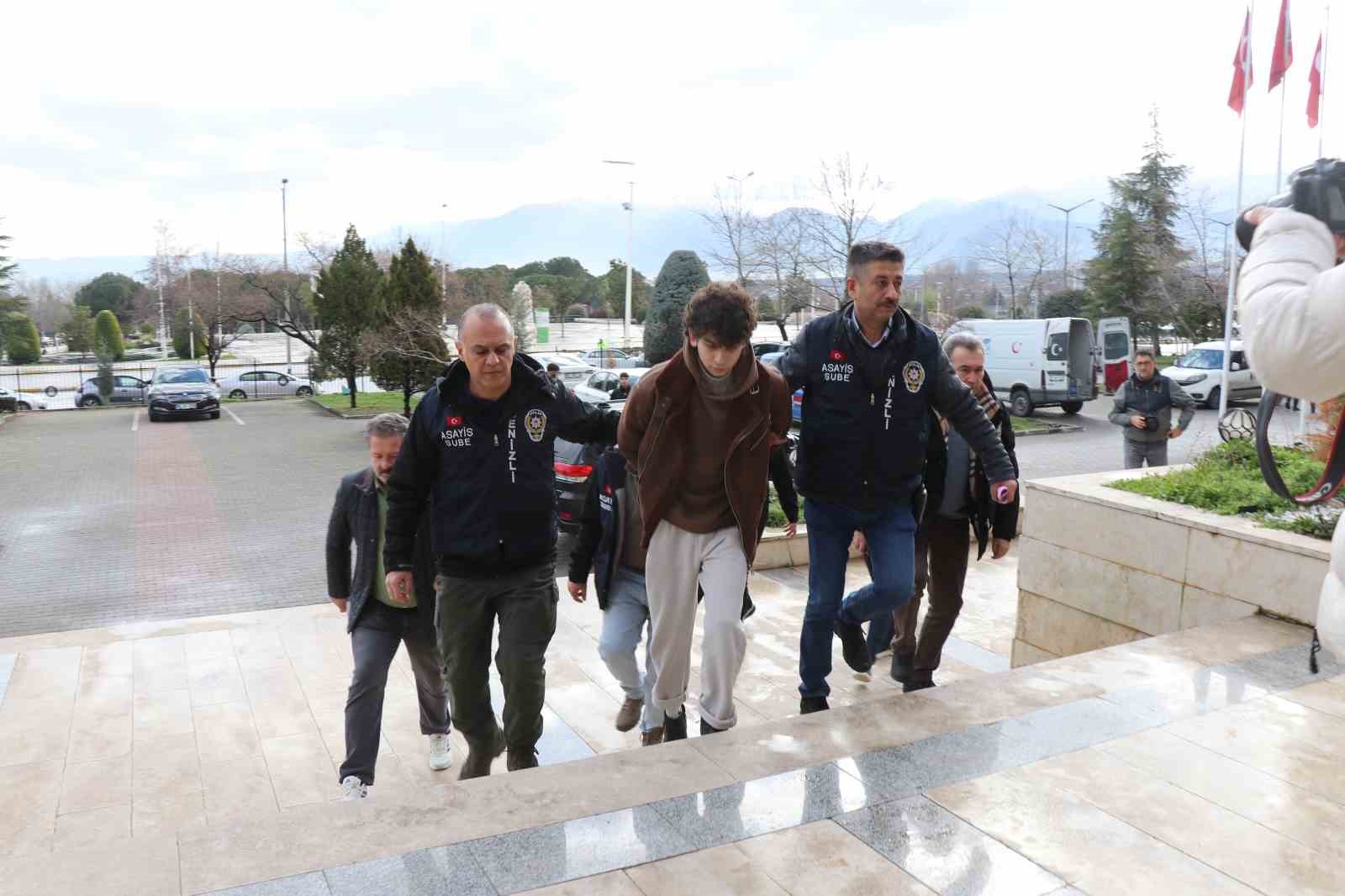 sosyal medyada tanistigi mobilya ustasini olduren genc tutuklandi 3 rXqWnSdl