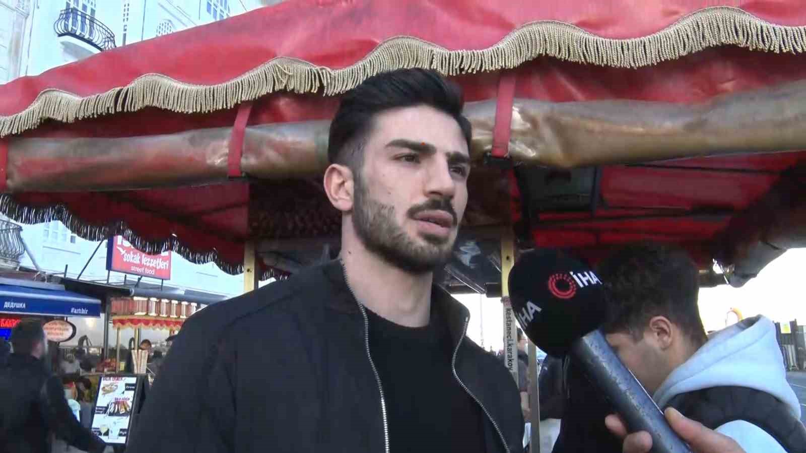 sosyal medyada yabanci turistlerin ilgi odagi olan kestaneci alper temel amacim istanbulun ruhunu guzelligini cAuQFjbc