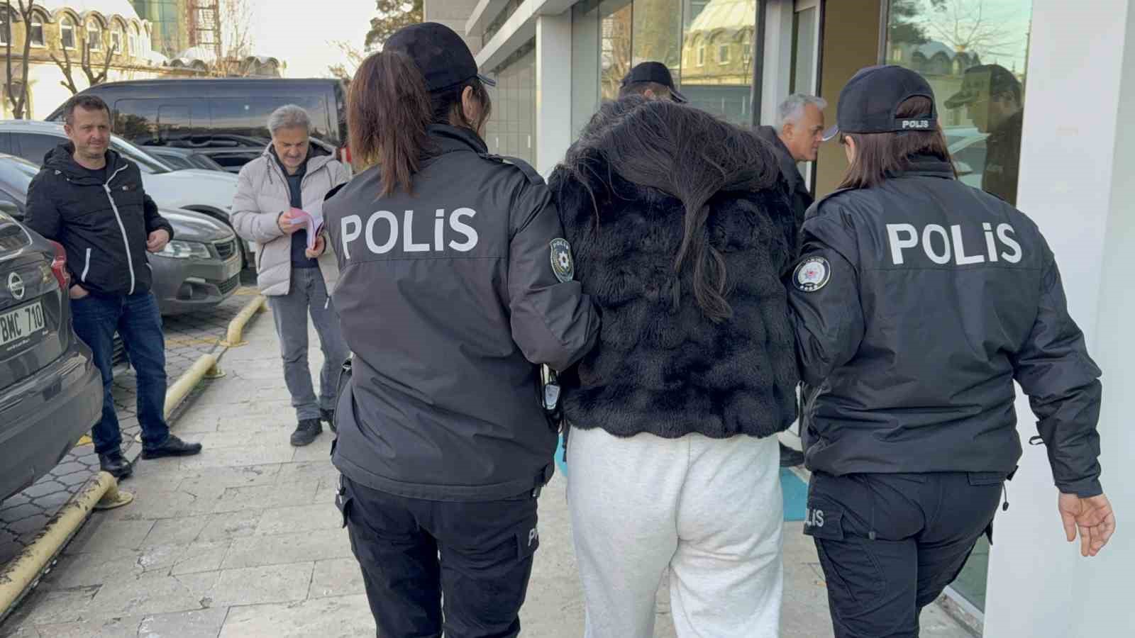 sosyal medyadan bekci ve polislere hakaret eden kadin tutuklandi 1 JPSTtzfX