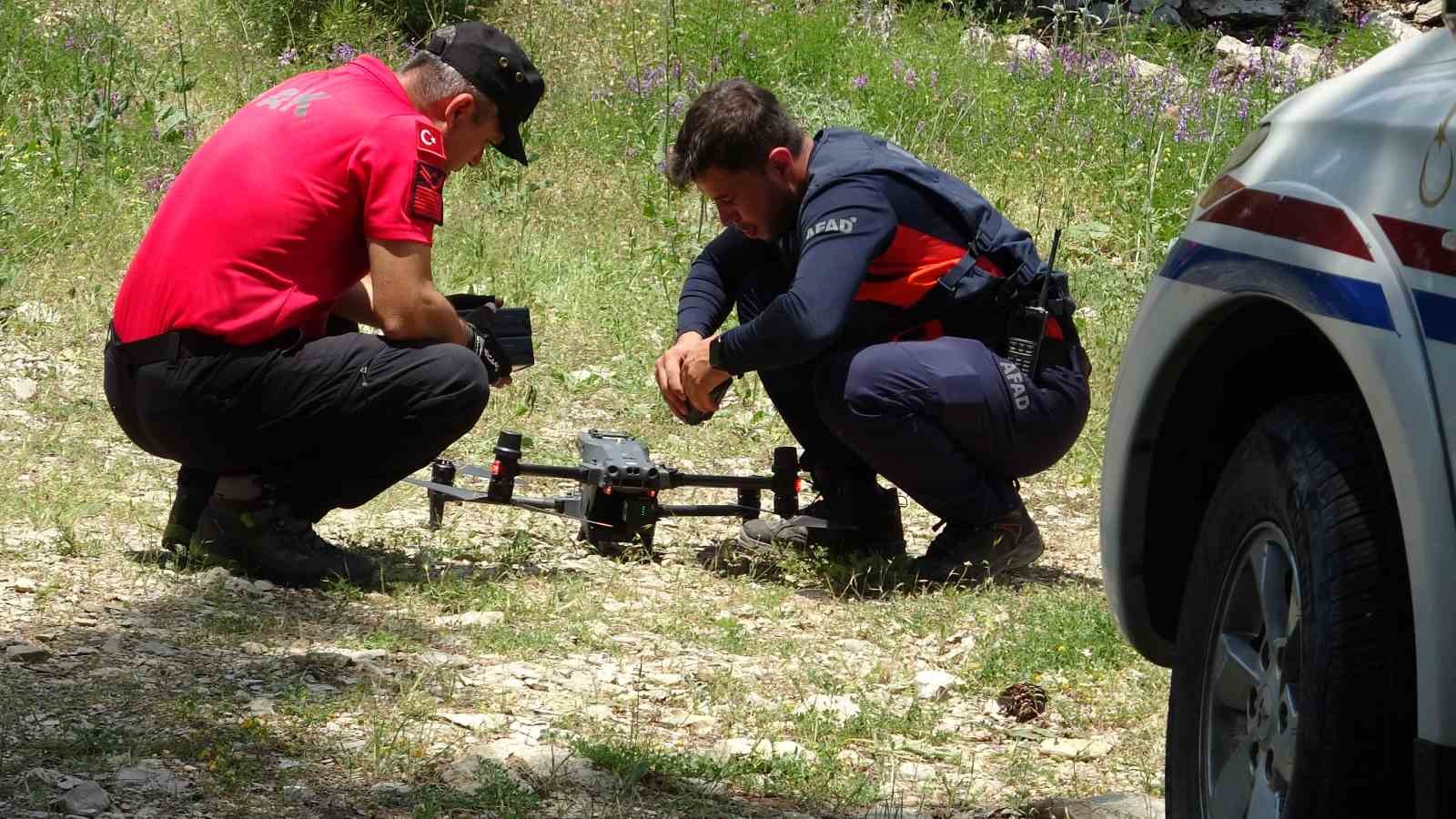 Sosyal medyadan görüp merak ettikleri Kral Havuzu yolunda kayboldular 22 sosyal medyadan gorup merak ettikleri kral havuzu yolunda kayboldular 18