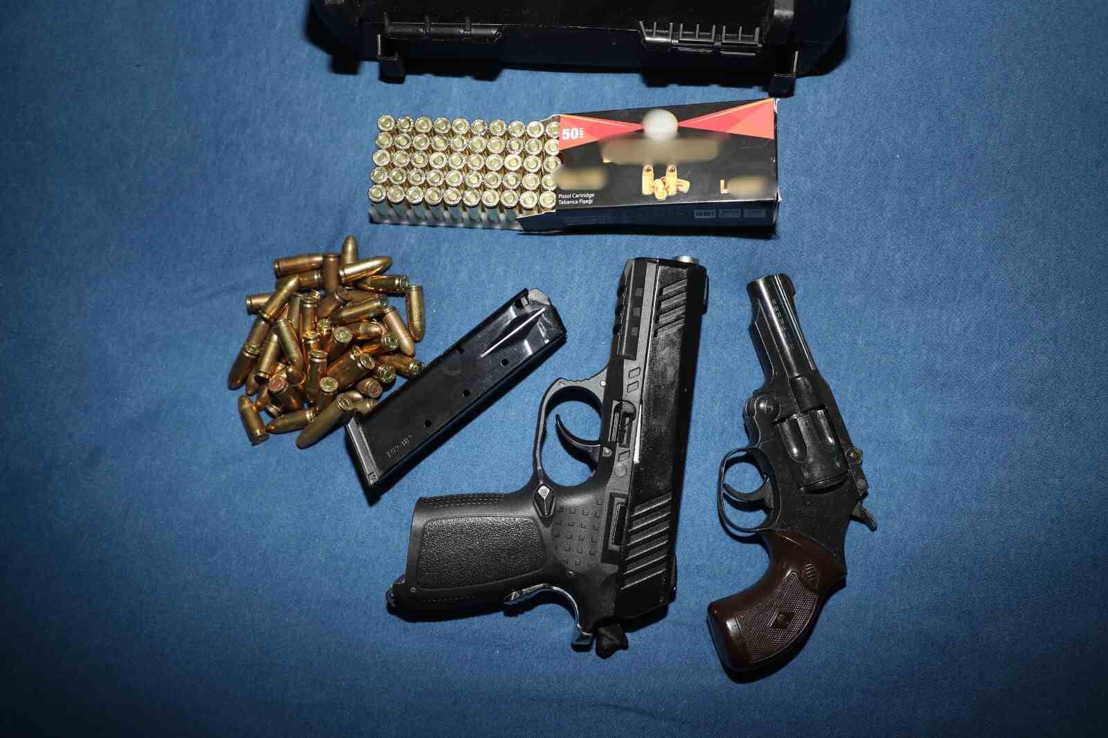 Sosyal medyadan sahte kadın profiliyle kandırdıkları erkeklere eğlence mekanında 10 kat hesap ödetmişler 11 sosyal medyadan sahte kadin profiliyle kandirdiklari erkeklere eglence mekaninda 10 kat hesap odetmisler 7 56yA3G2A