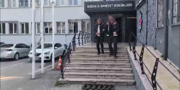 sosyal-medyadan-yardim-toplayip-yardim-paralarini-kendisi-alan-sosyal-medya-fenomeni-tutuklandi-ZJee62Mi.jpg