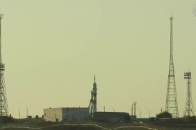 soyuz-uzay-araci-ile-uluslararasi-uzay-istasyonuna-bir-astronot-ve-iki-kozmonot-gonderildi-FdrVzl3f.jpg