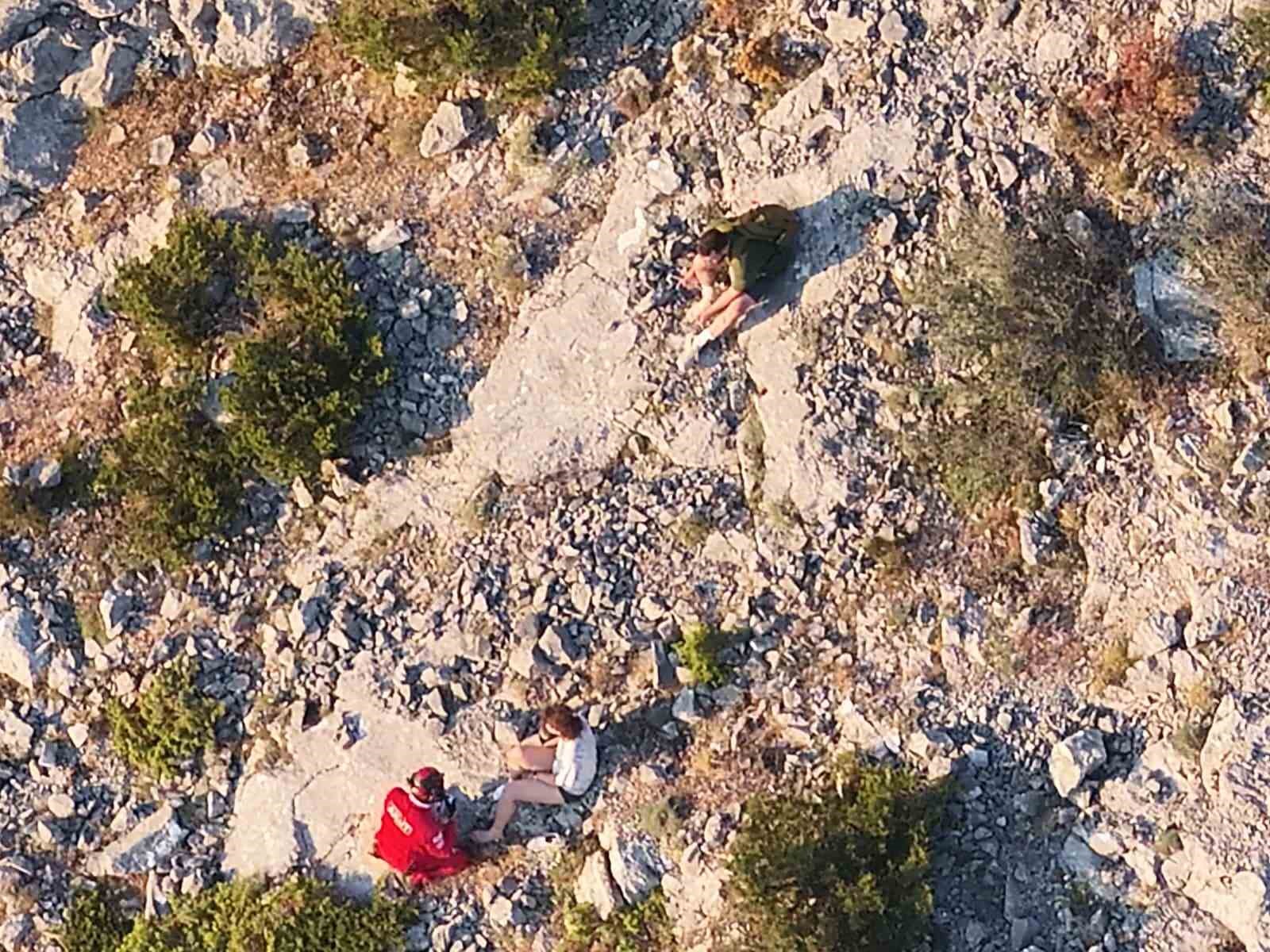 spil daginda mahsur kalan 2 kisi 20 dakikada kurtarildi 2 AibKlkwA