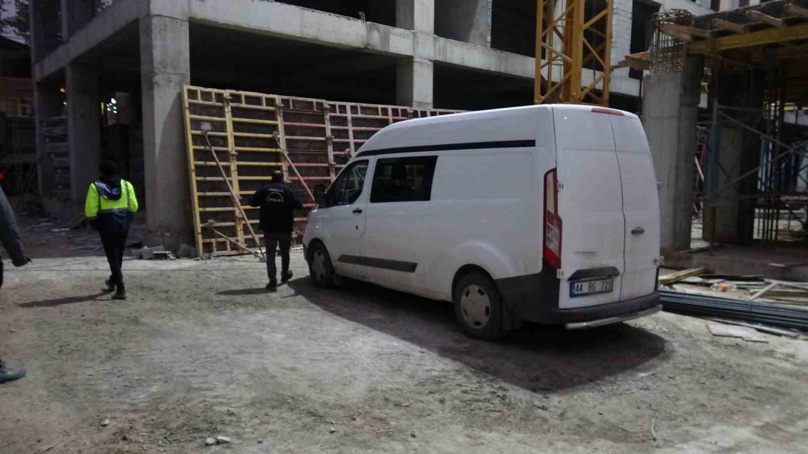 spiral makinesiyle elini kesen isci yaralandi 1 NCMpe9Ty