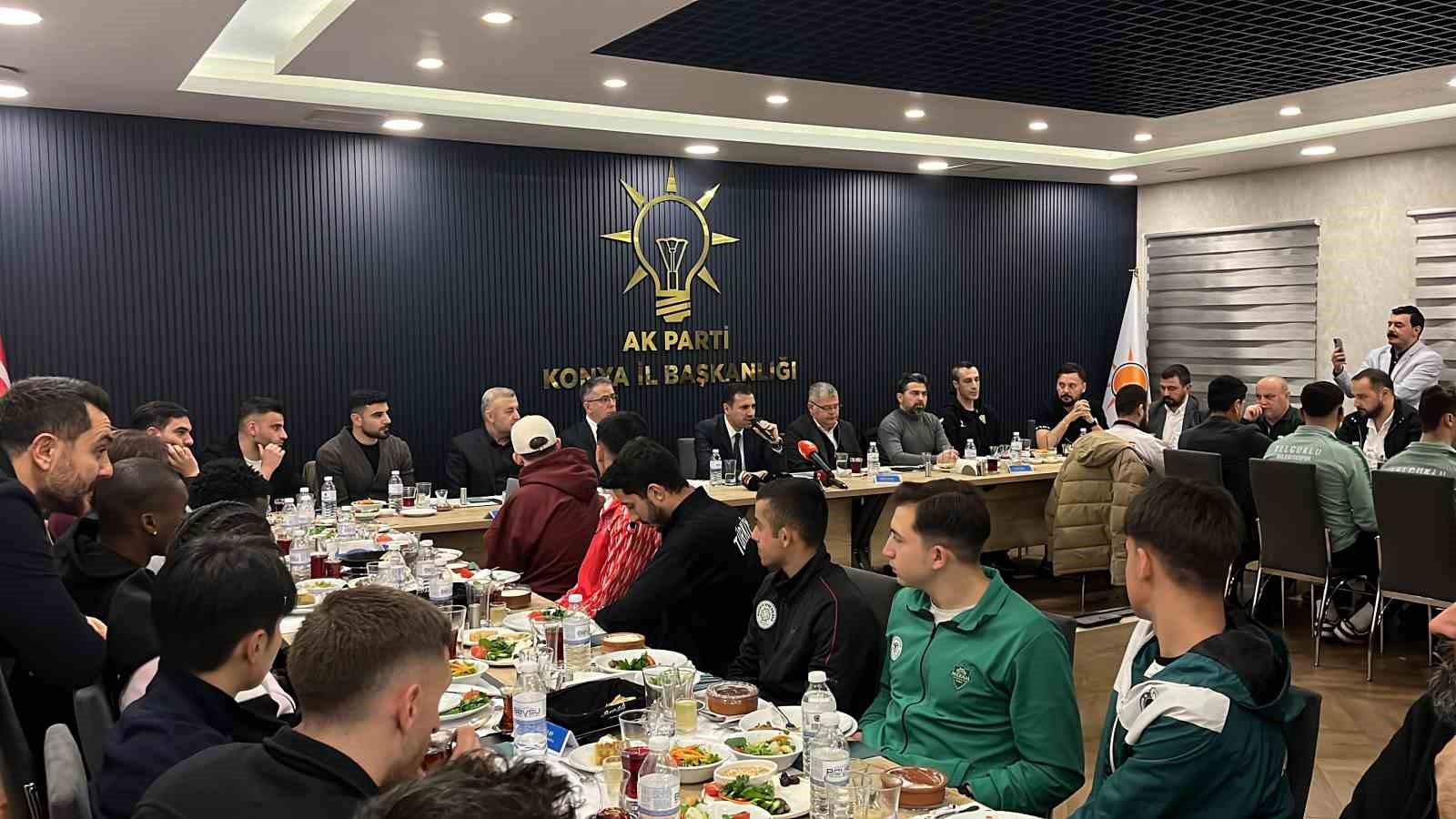 spor camiasi ak parti konya il baskanliginin iftarinda bulustu 2 MuAZC9QG