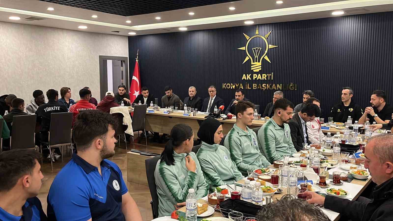 spor camiasi ak parti konya il baskanliginin iftarinda bulustu 3 YwyBFjIk