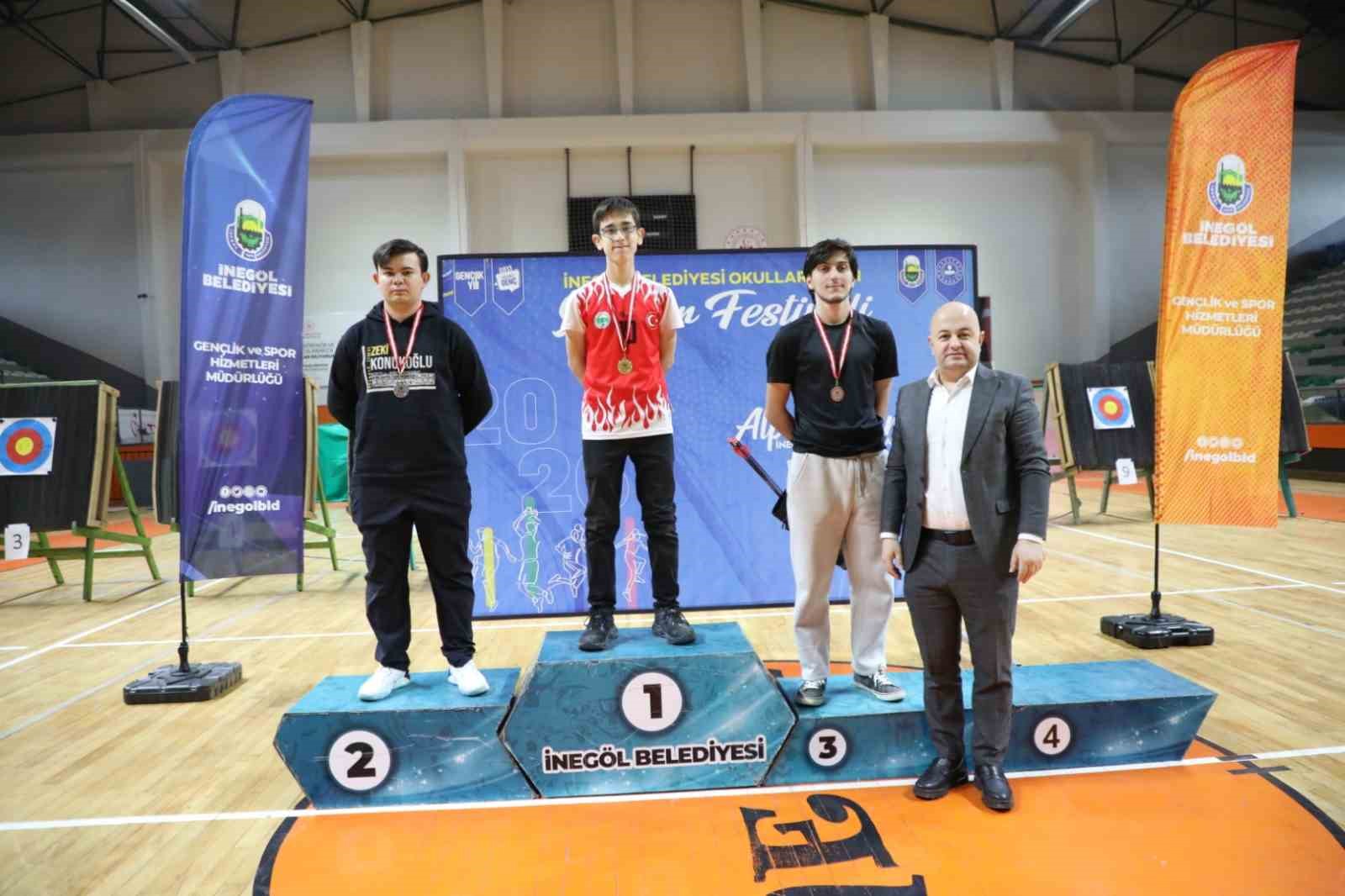 spor festivalinde ogrenciler okcular yaristi 3 eyz1hhEq