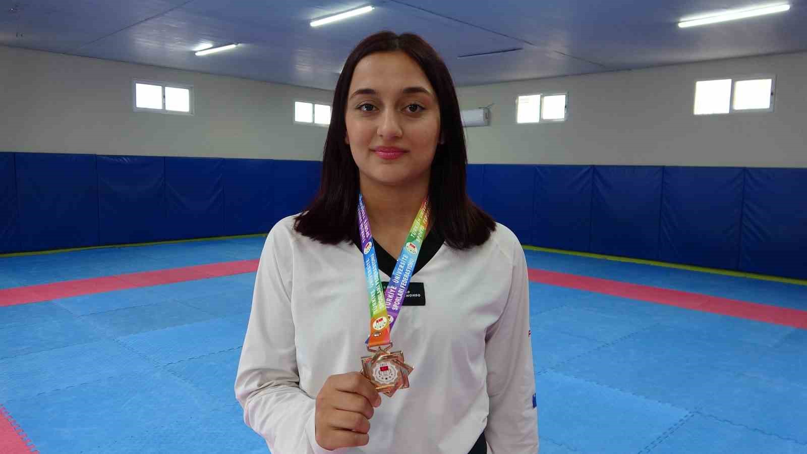 spor hayati bitecek denilen milli taekwondocu sampiyon olarak geri dondu 4 gEaDUYTS