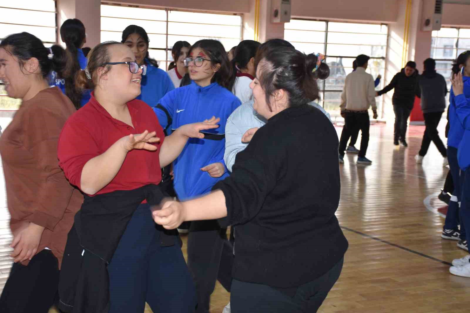 spor lisesi ogrencileri engelli ogrencileri agirladi 4 vOXYLbSf