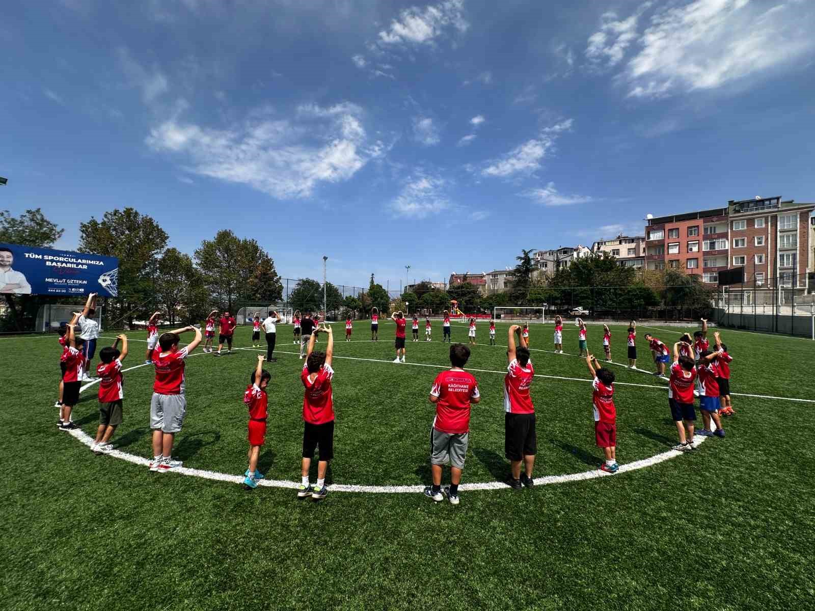 sporcuhane projesiyle kagithaneye yeni nesil spor sahalari 2 YGlfFWyM