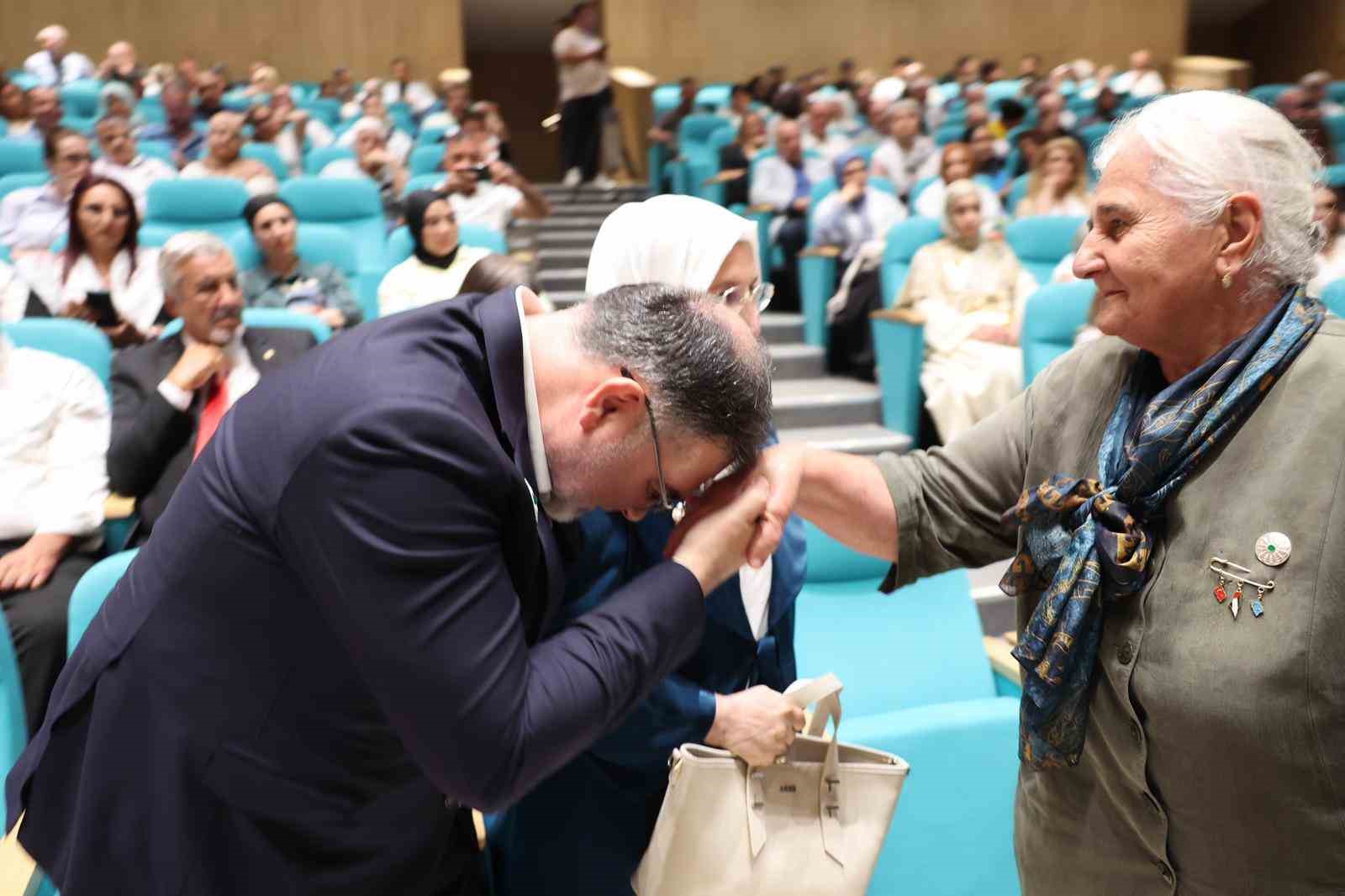 srebrenitsanin sessizliginden gazzenin feryadina aci ayni gozyasi ayni 2 zZFtbFK4