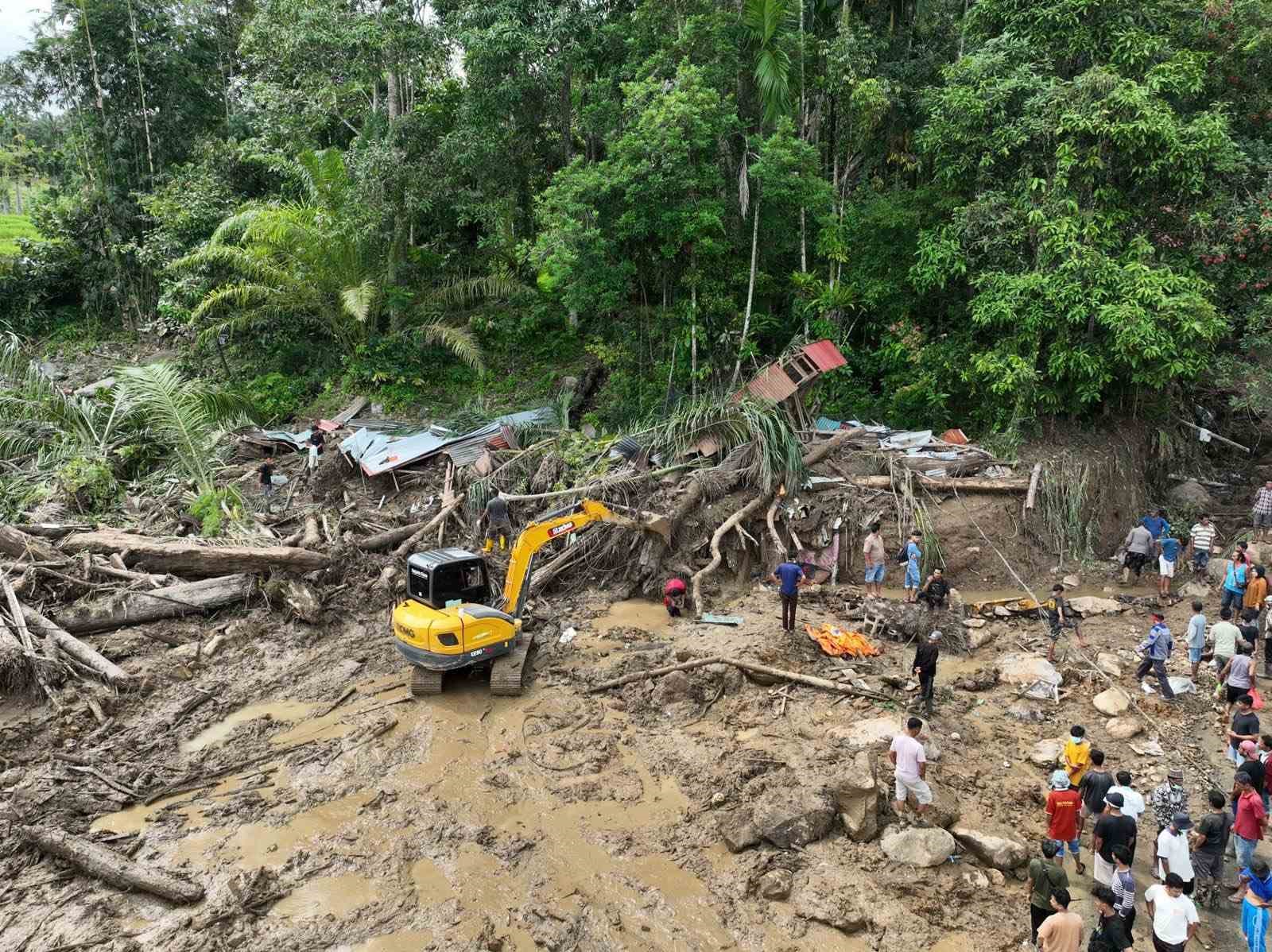 sri lankadaki sel ve toprak kaymalarinda can kaybi 334e yukseldi 10 uXKk95dz