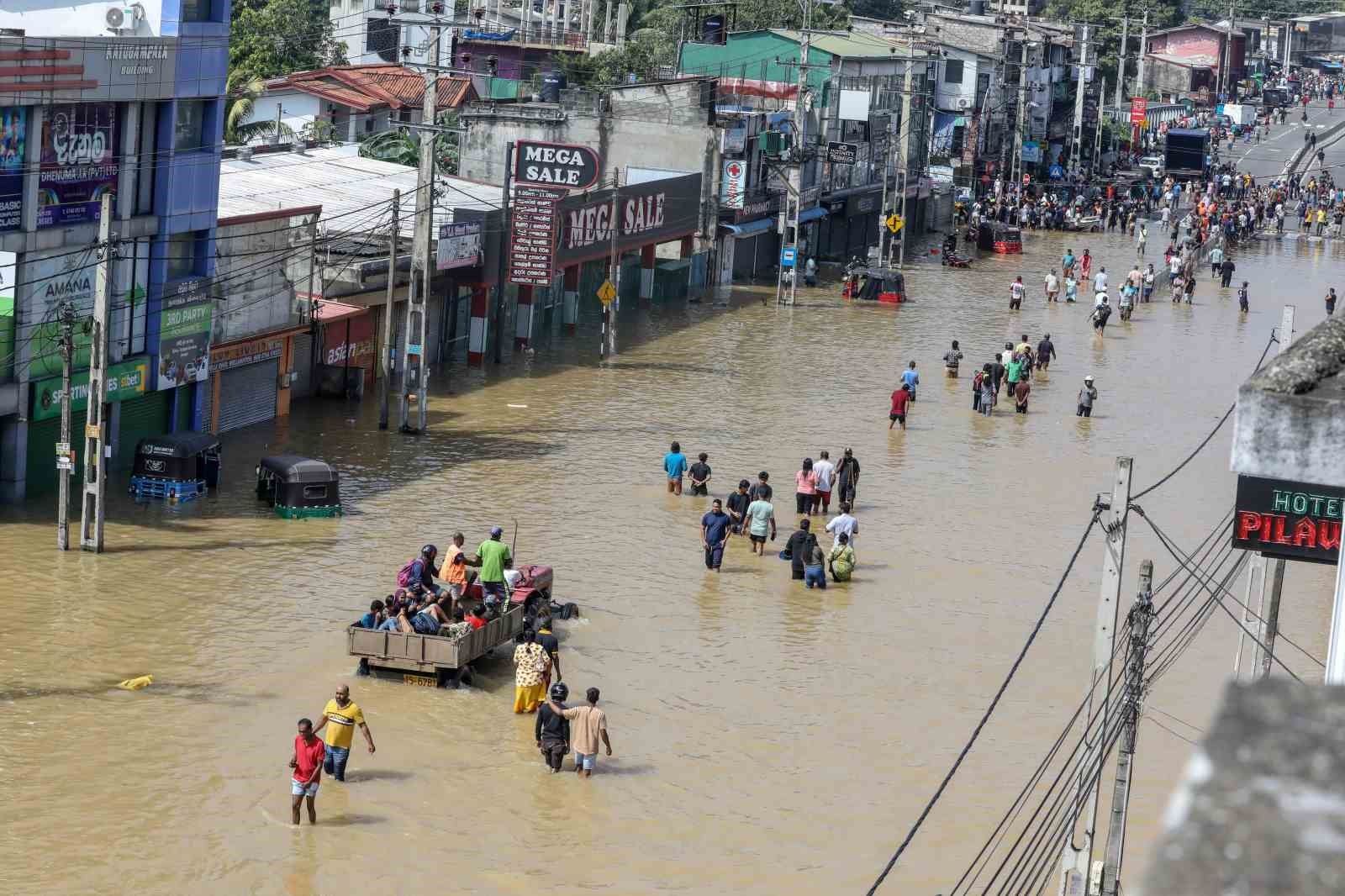 sri lankadaki sel ve toprak kaymalarinda can kaybi 334e yukseldi 3 L1Qur7IM