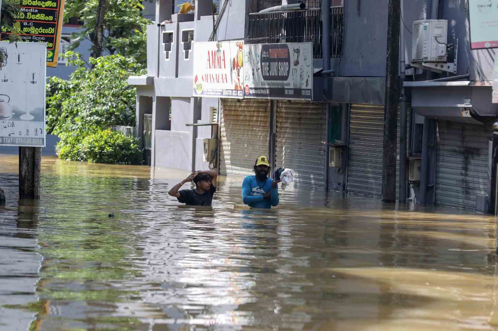 sri lankadaki sel ve toprak kaymalarinda can kaybi 334e yukseldi 4