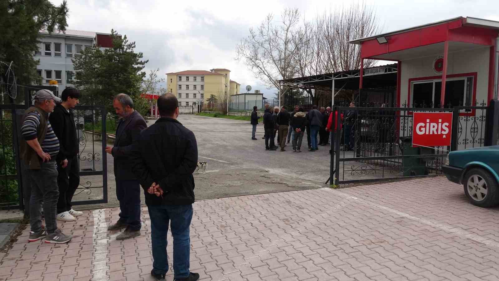 Stajyer öğrenci 25 metreden düşerek hayatını kaybetti, o anlar kameraya yansıdı 5 stajyer ogrenci 25 metreden duserek hayatini kaybetti o anlar kameraya yansidi 1 RJlyNUak