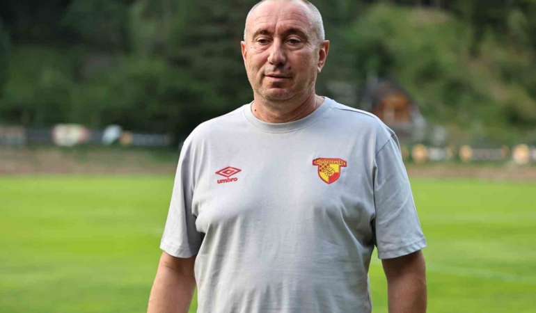 stanimir-stoilov-transfer-calismalarimiz-devam-ediyor-MUrmJVcl.jpg