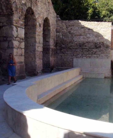 stratonikeia-antik-kentindeki-roma-hamamina-ziyaretci-akini-bWSpfXUb.jpg