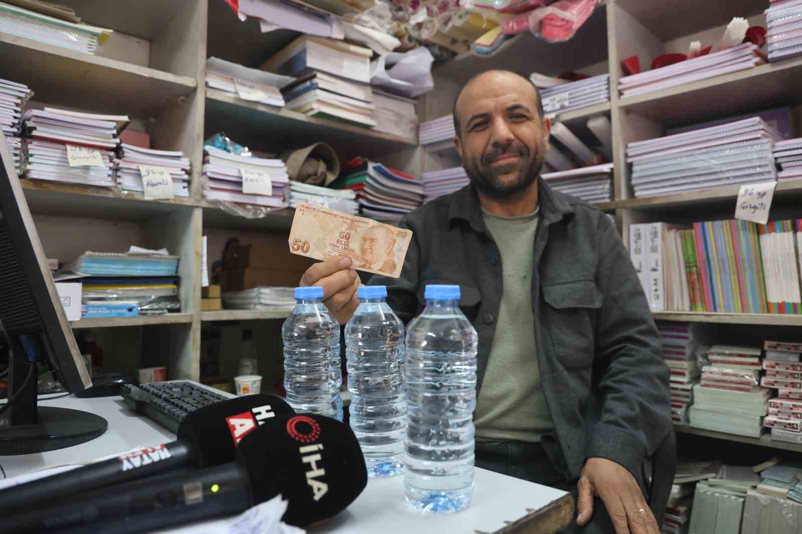 su alan genclerin 50 tl ile birlikte biraktiklari hakkini helal et notu esnafi duygulandirdi 8pvw1XVz